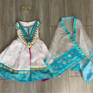 Jasmine’s Wedding dress with Crown